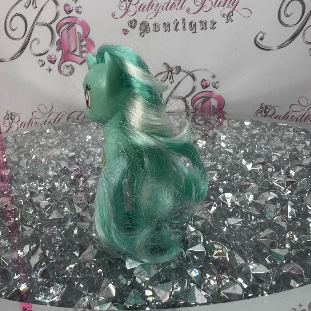 My Little Pony Mint Green Unicorn with Yellow Harp - Picture 2 of 5